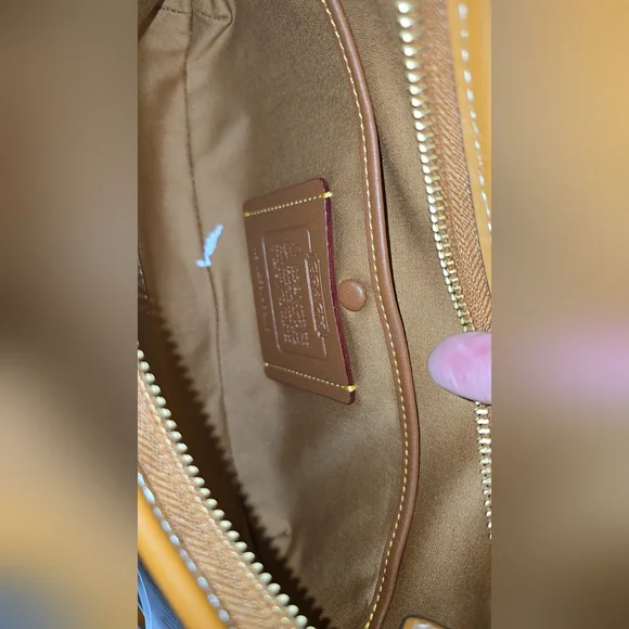 Coach Hamptons Hobo Bag In Crystal Signature Jacquard - Picture 5 of 6